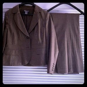 Ann Taylor Women’s Pant Suit